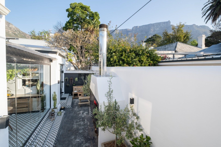 4 Bedroom Property for Sale in Oranjezicht Western Cape